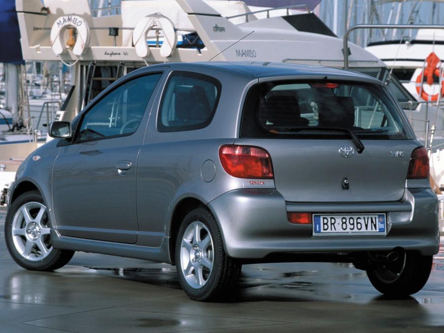  Toyota Yaris T-Sport 2001 года  (фото 5 из 24)